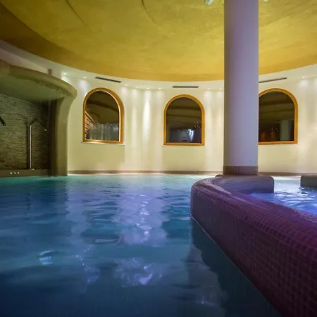 Hotel Norge ホテル 4*