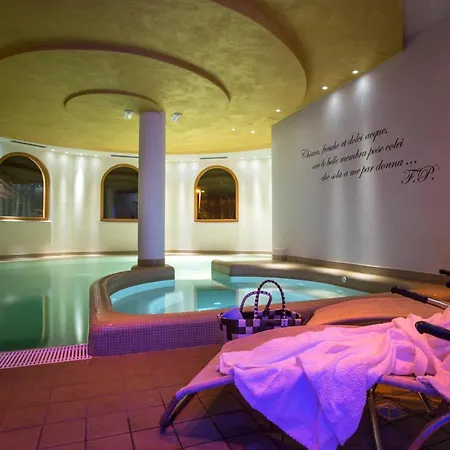 ホテル Hotel Norge 4*